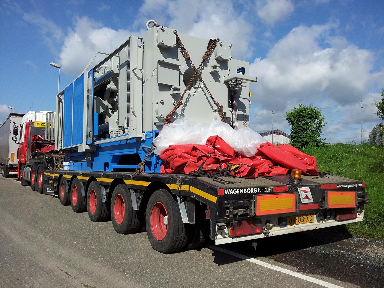 Lorsch/Mörfelden-Walldorf: Polizei stoppt zwei Schwertransporte – Weiterfahrt untersagt