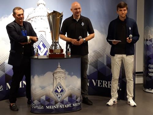 (Foto: Spowo) v.l., Bernd Beetz, Markus Kompp, Pressesprecher Yannik Barwig 20210719 100941 Copy