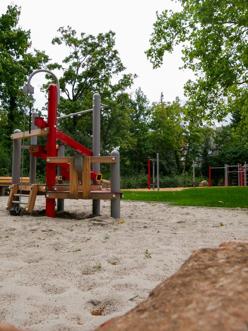 Mannheim-Seckenheim: Neue Abenteuerwelten auf zwei sanierten Spielplätzen