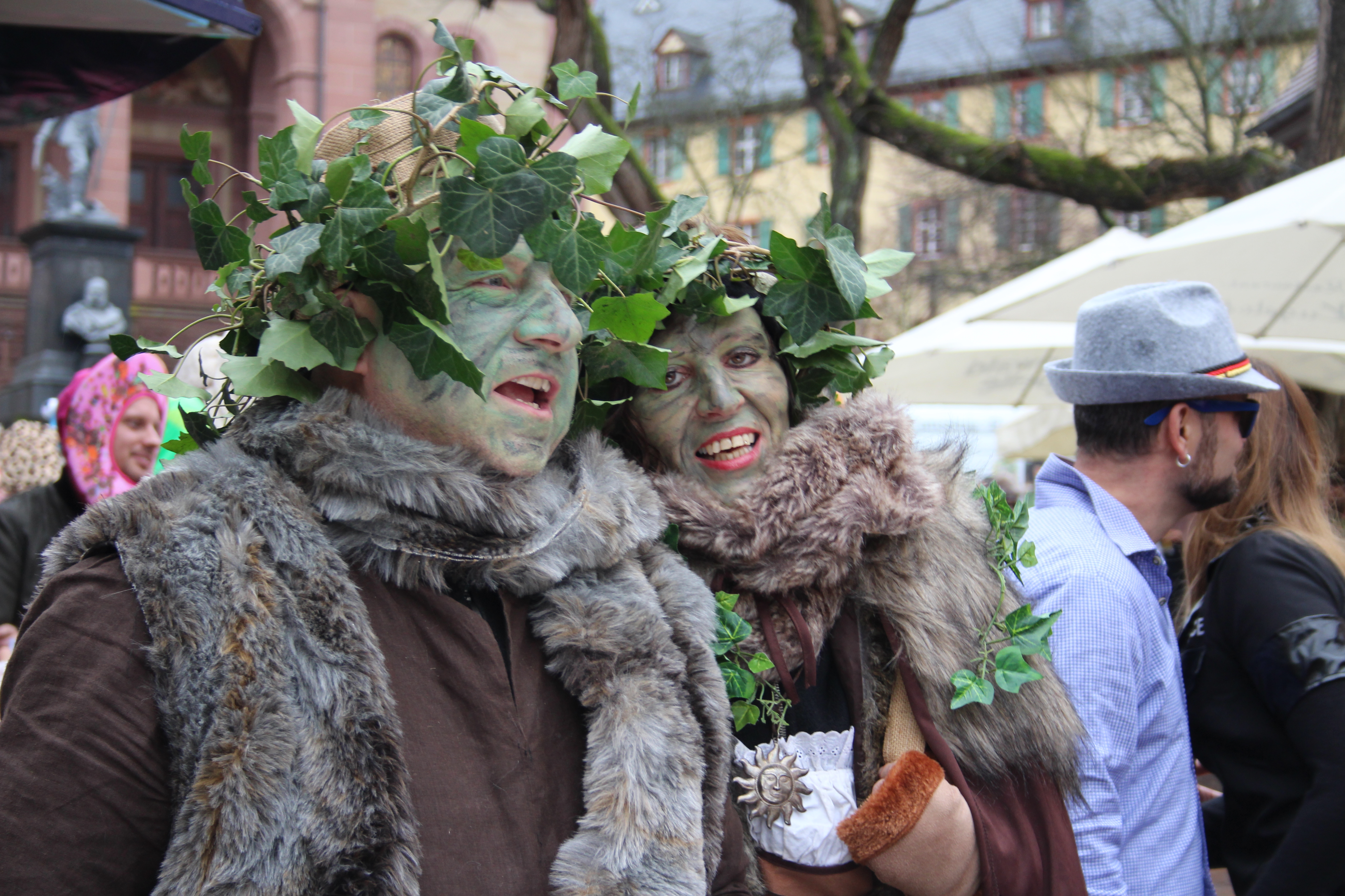 Weinheim: Fantasie und Zauberwelt verwandeln den Marktplatz in eine närrische Bühne