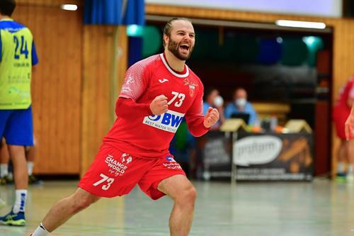 Gianluca Pauli jubelt Steffen Hoffmann Copy