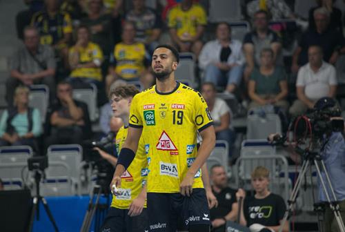 (Foto: W. Neuberth) Philipp Ahouansou machte ein Riesenspiel und erzielte 6 Treffer Löwen Erl.4