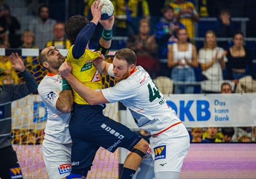 (Foto: W. Neuberth) Doppeldeckung gegen Olle Forsell Schefvert Löwen Wetz2