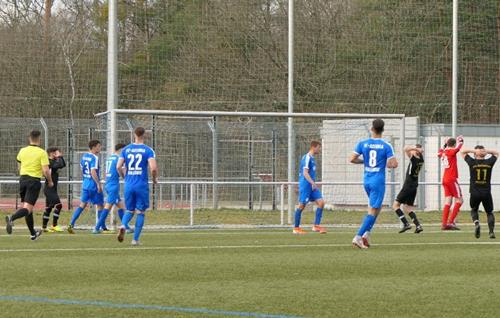 (Foto: W. Binder) Wieder eine Chance vergeben - der VfB konnte seine Chancen nicht nutzen P1120303 1 Copy