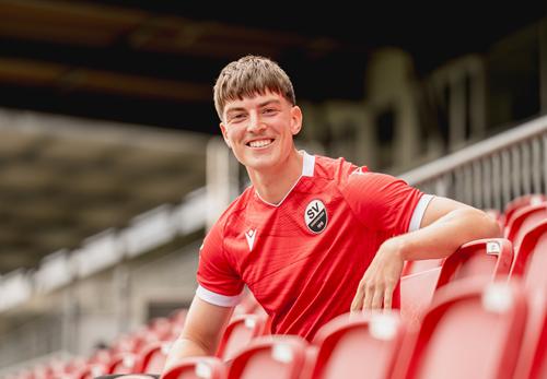 SV Sandhausen - Zahnen Martinez unterschreibt am Hardtwald