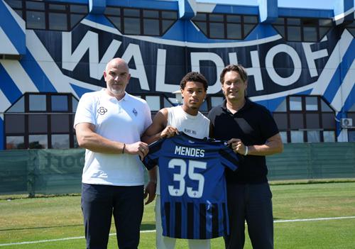 SV Waldhof - Djayson Mendes mit Profivertrag ausgestattet 