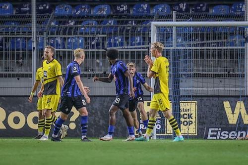 (Foto: PIX/M.Ruffler) Da gab es noch Hoffnung - das 1:2 durch Malte Karbstein SVW BVBII